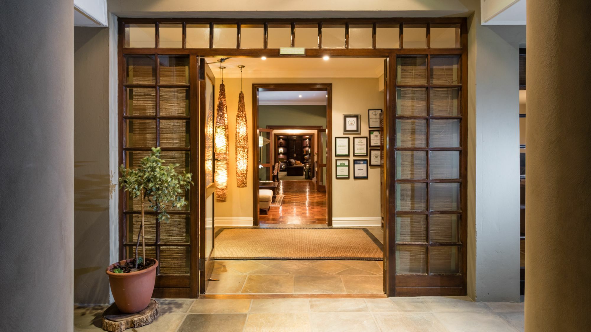 โรงแรมแมเนอร์ 38 พอร์ตเอลิซาเบธ ภายนอก รูปภาพ